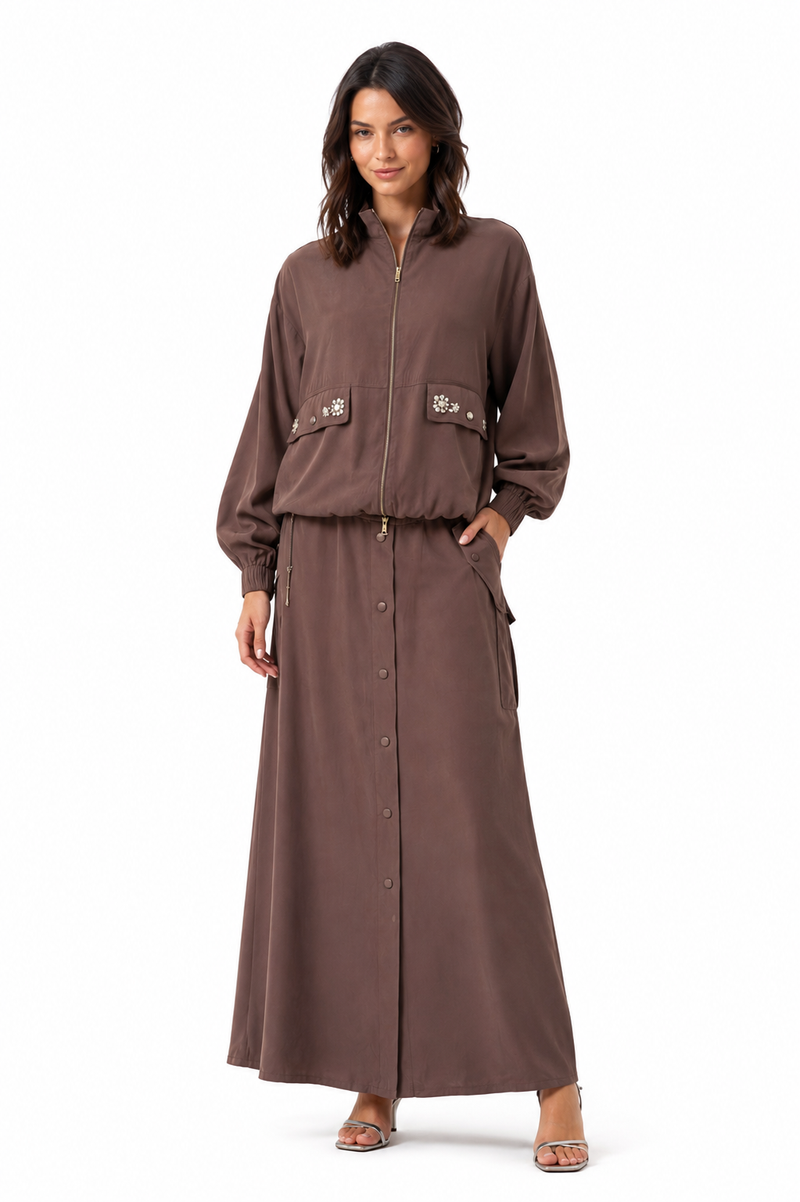 Ensemble 2 pièces marron – Veste zippée & Jupe longue boutonnée