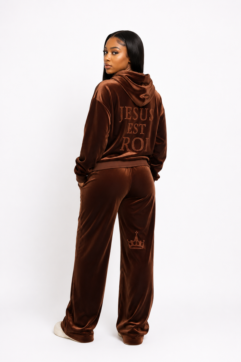 FAITH DESIGN - Sweat femme en Velours chocolat avec strass "Jesus is King"
