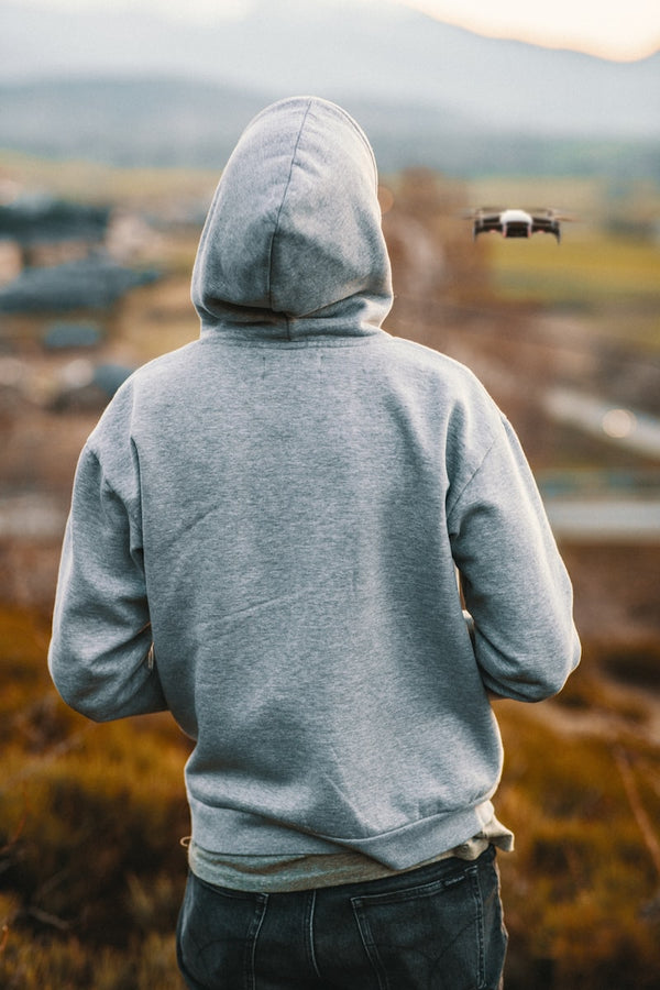 5 façons de porter le hoodie avec style