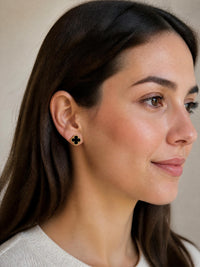 Boucles d’oreilles fleuries noir et doré